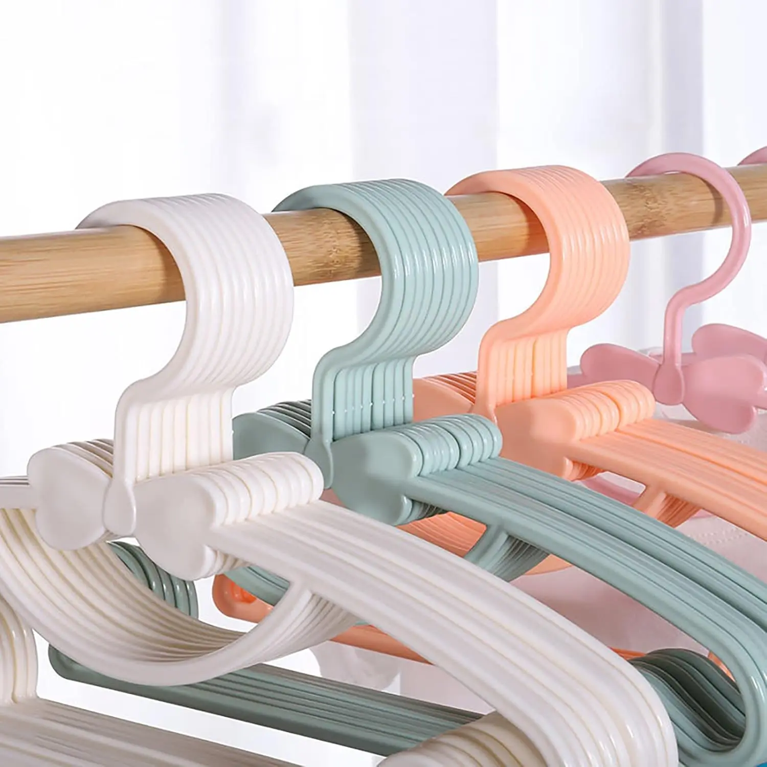 Stojaki na ubranka dla niemowl – Baby Clothing Hangers recenzja i cena